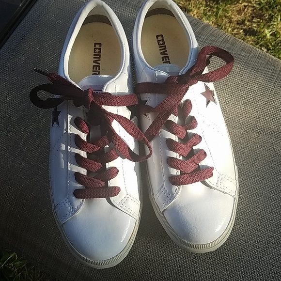 Converse Shoes - Converse One Stars EUC